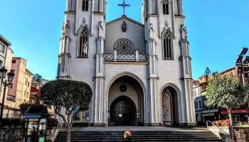 Iglesia de Santiago Apóstol - Langreo