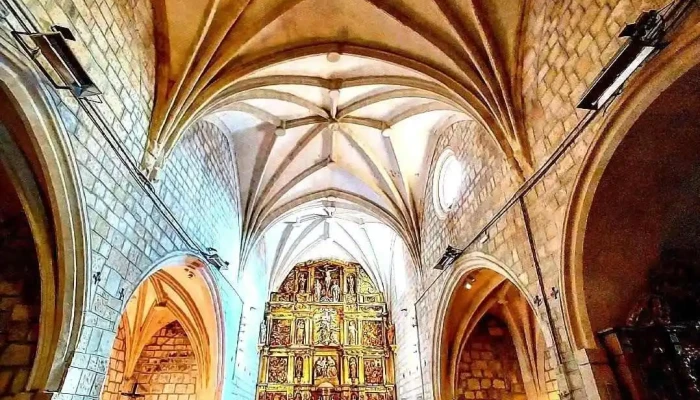 Andra Mari Jasokundeko Elizaiglesia De Nuestra Senora De La Asuncion Iglesia - Urizaharra