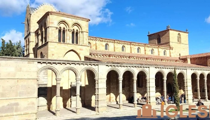 Basilica De Los Santos Vicente Sabina Y Cristeta Iglesia - Ávila