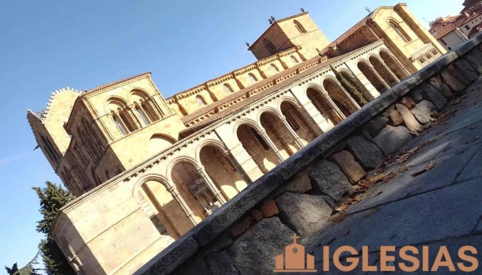 Basilica De Los Santos Vicente Sabina Y Cristeta Recientes - Ávila