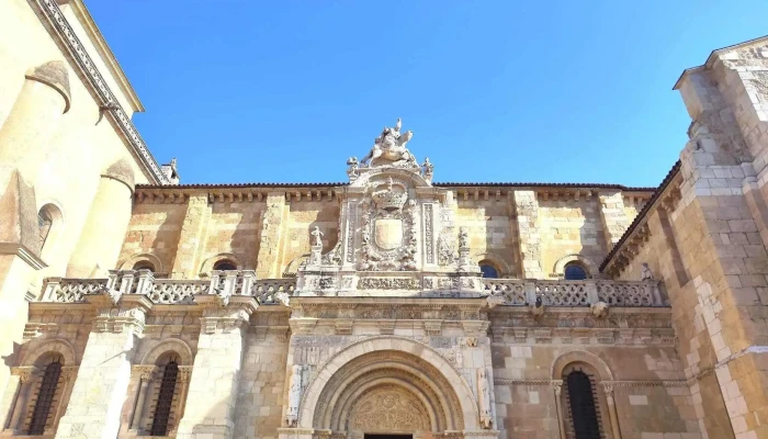 Basilica De San Isidoro Isidoro - León