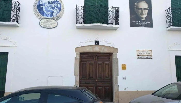 Centro Parroquial San Juan Macias -  Destino Religioso - Olivenza