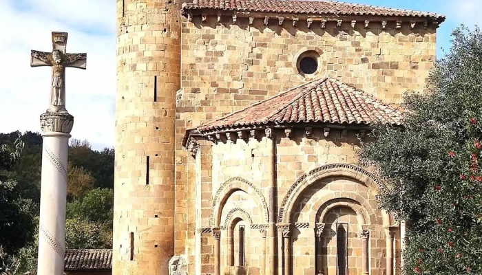 Colegiata De San Martin De Elines Iglesia Catolica - San Martín de Elines