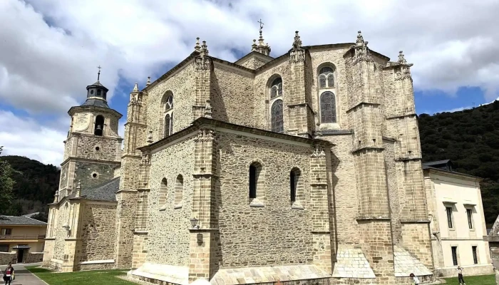 Colegiata De Santa Maria De Cluni Lugar De Interes Historico - Villafranca del Bierzo