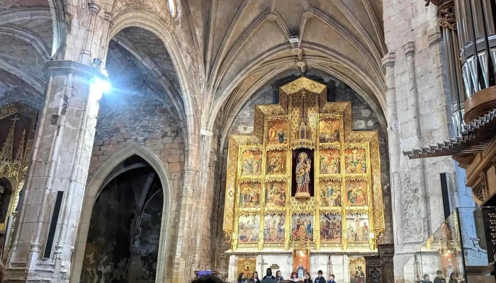 Colegiata -  Parroquia Santa Maria La Mayor Del Pilar Puntaje - Caspe