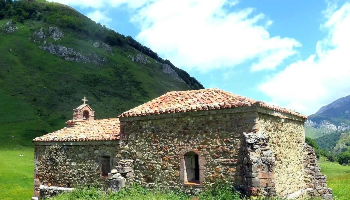 Ermita De L Arcenoriu Ventaniella - Asturias