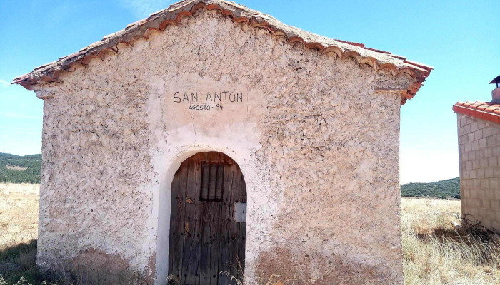 Ermita De San Anton Capilla - Abanto
