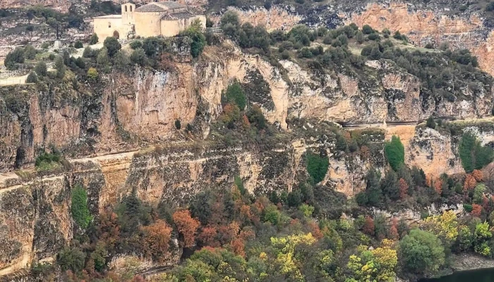 Ermita De San Julianen Ruinas Zona - Segovia