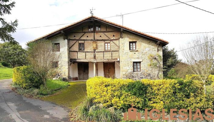 Ermita De Santiagoko -  Iglesia - Lekerika