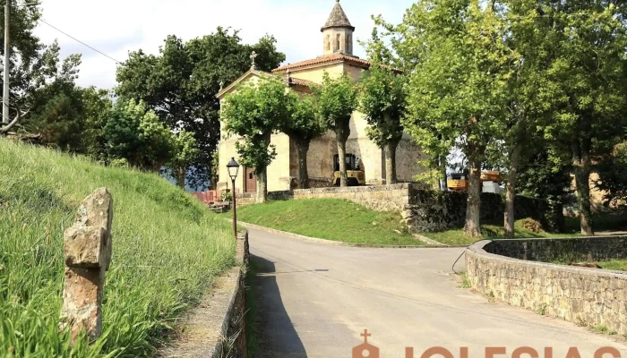 Ermita Del Cristo -  Iglesia - Cantabria