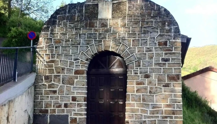 Ermita Del Espiritu Santo Iglesia - Oviedo