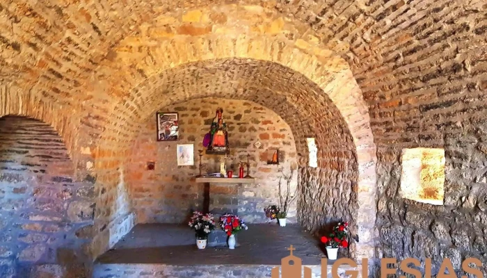 Ermita Virgen De La Pena Iglesia - Tella