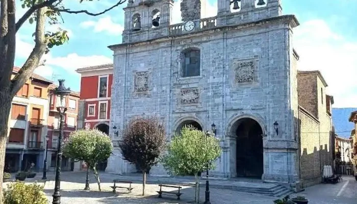 Famili Sakratuaren Eliza/Iglesia de la Sagrada Familia - Orduña-Urduña