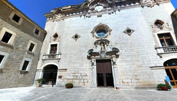 Hospederia Santuario De Lluc Cerca De Mi - Lluc