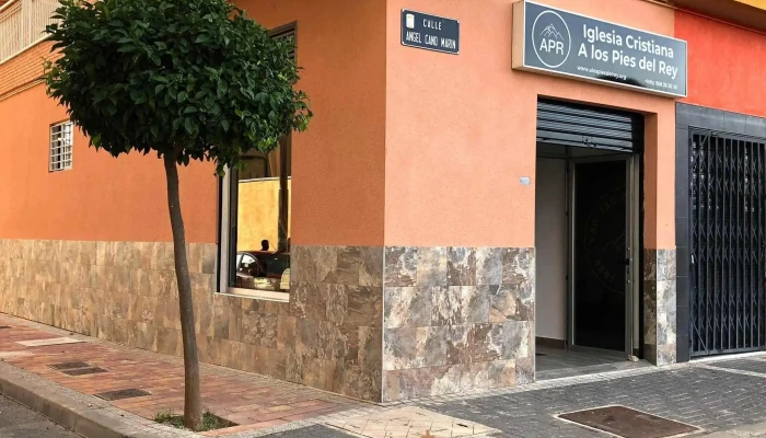 Iglesia Cristiana Evangelica A Los Pies Del Rey Alcantarilla -  Iglesia Cristiana - Alcantarilla