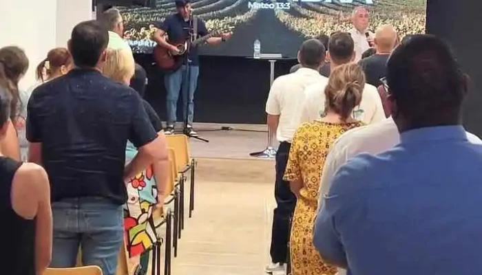 Iglesia Cristo Vive San Vicente -  Del Propietario - San Vicente del Raspeig