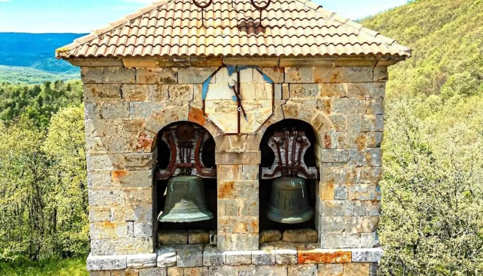 Iglesia De El Salvador -  Iglesia - Barrio de Bricia