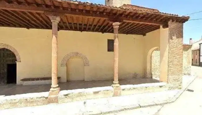 Iglesia De El Salvador -  Zona - Fuentepelayo