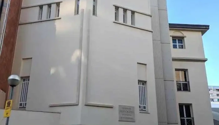 Iglesia de Jesucristo de los Santos de los Ultimos Días - Esplugues De Llobregat