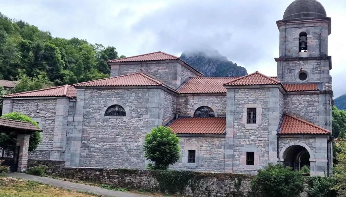 Iglesia De La Asuncion De Ntra Sra Donde - Oseja de Sajambre