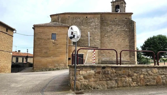 Iglesia De La Asuncion Lugar De Culto - Echávarri