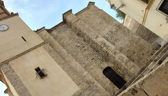 Iglesia De La Merced -  Cerca De Mi - Baza