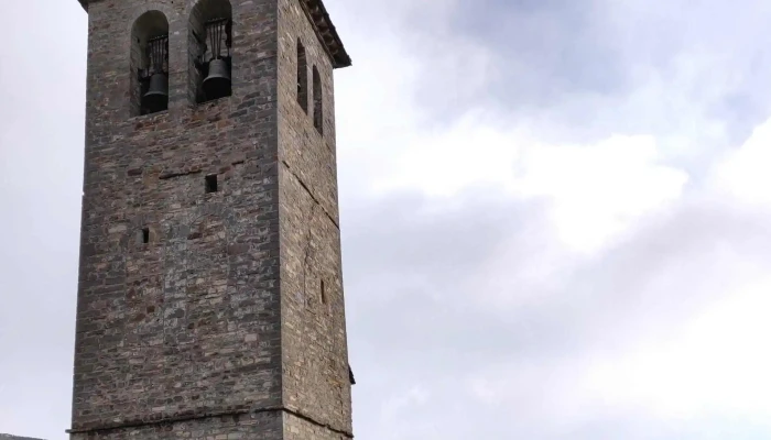 Iglesia De Los Tres Santos Reyes -  Videos - Fanlo
