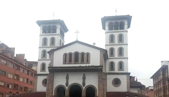 Iglesia De San Andres De El Entrego San Martin Del Rey Aurelio - San Martín del Rey Aurelio