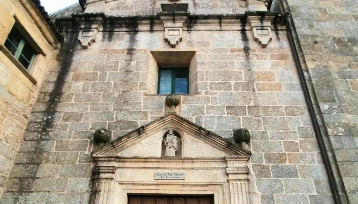 Iglesia De San Anton Ubicacion - Ribadavia