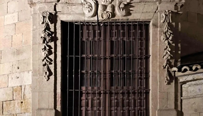 Iglesia De San Benito -  Ubicacion - Salamanca