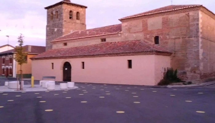 Iglesia De San Esteban -  Descuentos - Villamoros de Mansilla