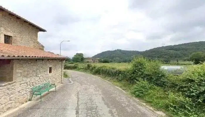 Iglesia De San Esteban -  Direccion - Burceña