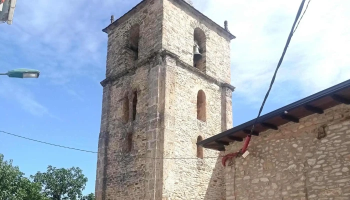 Iglesia De San Esteban -  Direccion - Corullón