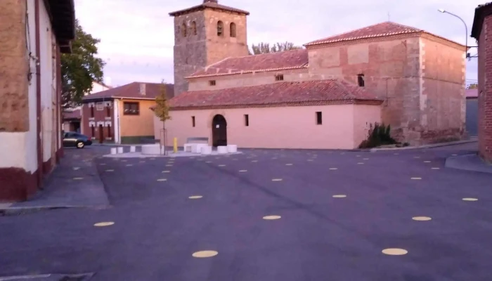 Iglesia De San Esteban -  Videos - Villamoros de Mansilla
