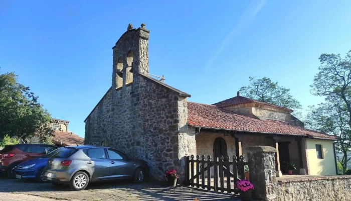 Iglesia De San Juan Bautista -  Iglesia Catolica - Helgueras