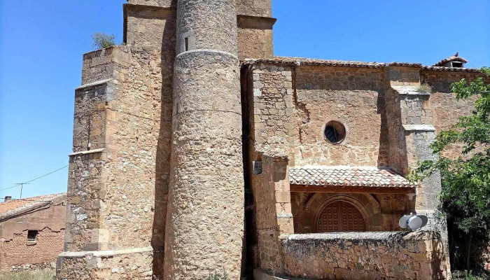 Iglesia De San Juan Bautista -  Iglesia Catolica - Buberos