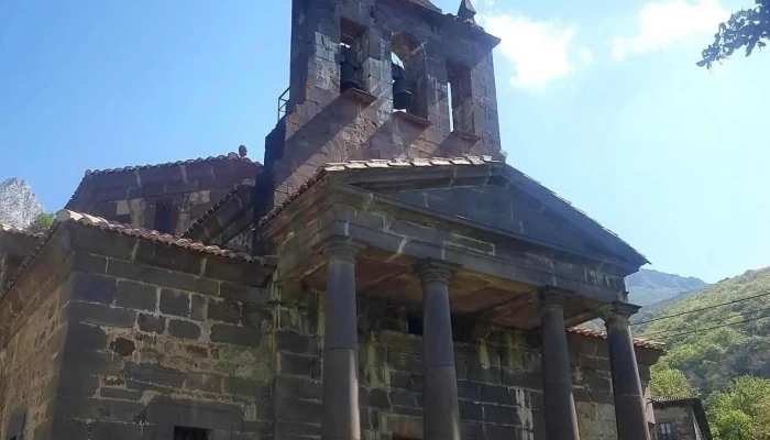 Iglesia De San Juan Bautista -  Iglesia - Salarzón