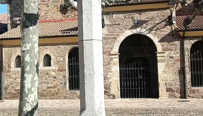 Iglesia De San Juan Bautista Videos - Hospital de Órbigo