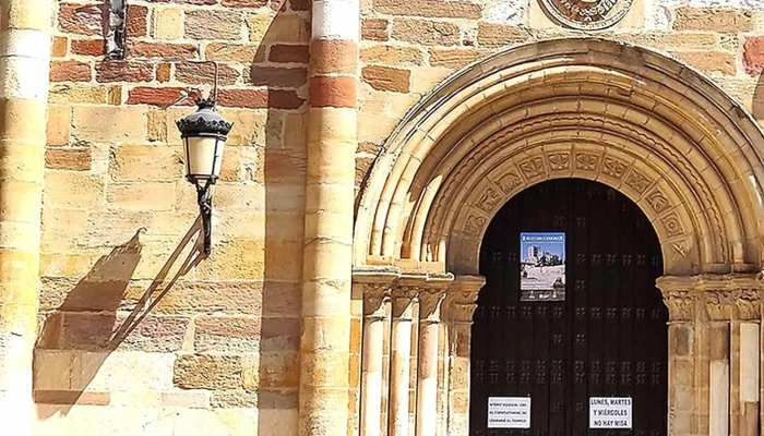 Iglesia De San Juan Del Mercado -  Zona - Benavente