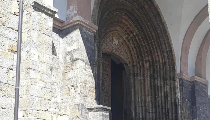 Iglesia De San Juan Evangelista -  Abierto Ahora - Ochagavía