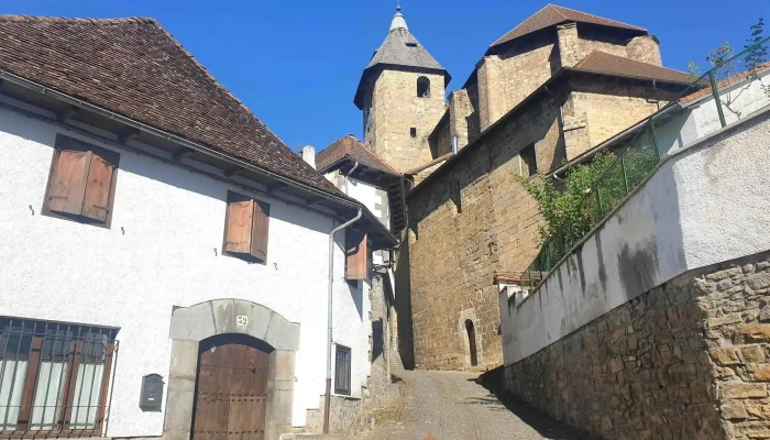 Iglesia De San Juan Evangelista -  Iglesia Catolica - Ochagavía
