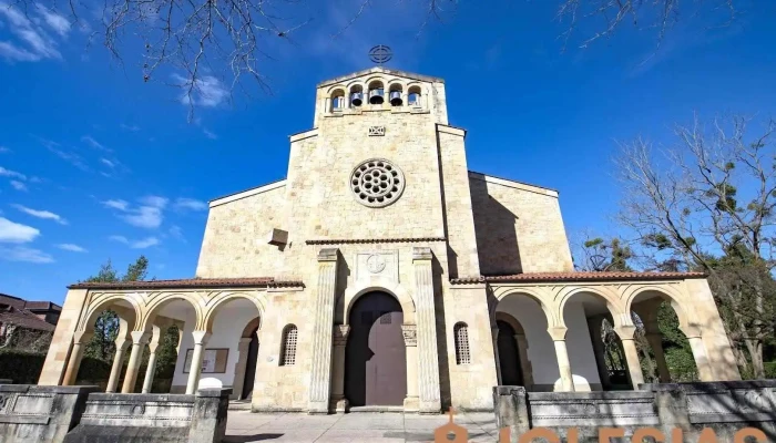 Iglesia de San Julián de Somió - Gijón