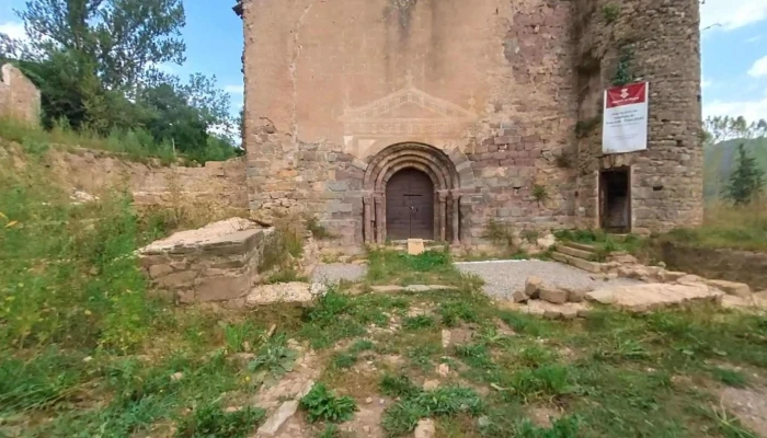 Iglesia De San Julian Iglesia Catolica - Vallfogona de Ripollès