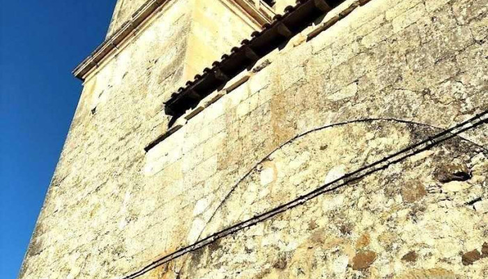 Iglesia de San Julián y Santa Basilisa - Villanueva De Valdegovía