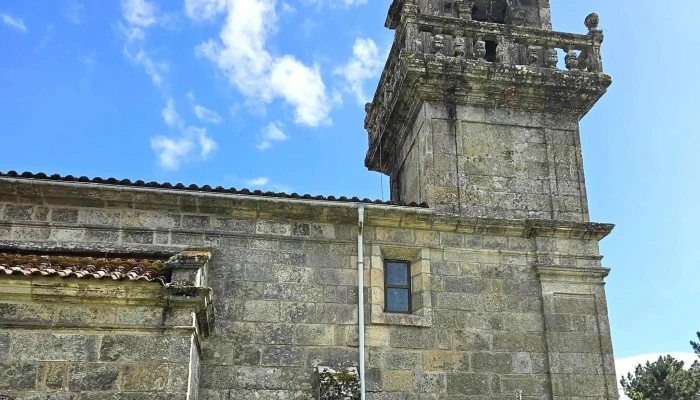 Iglesia De San Lorenzo De Funtans Comentario 3 - Gomesende