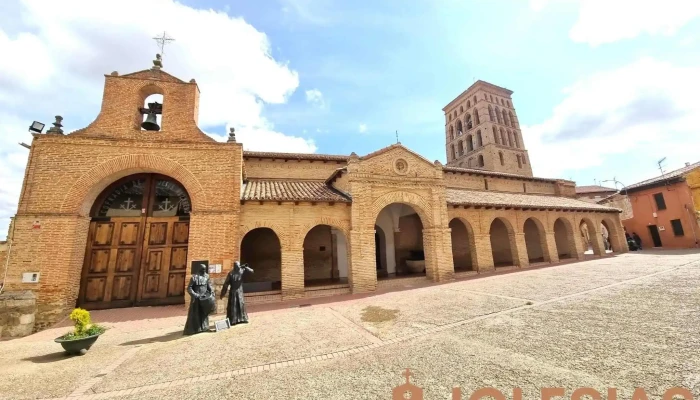 Iglesia De San Lorenzo -  Iglesia Catolica - Sahagún