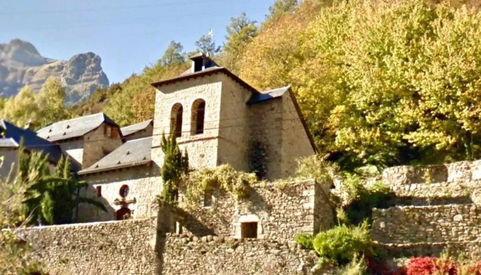 Iglesia De San Martin Iglesia - Biescas