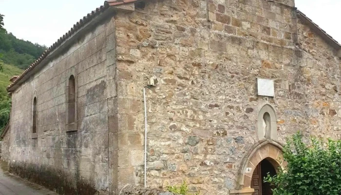 Iglesia De San Martin Iglesia - Pujayo