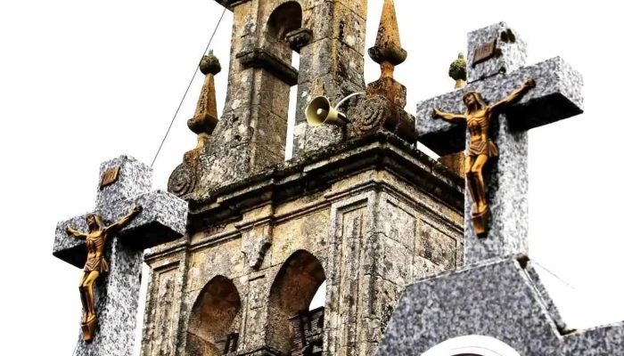 Iglesia De San Miguel De Calvelle -  Iglesia - O Pereiro de Aguiar