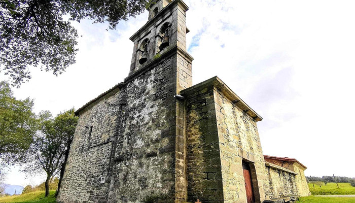 Iglesia De San Miguel -  Iglesia Catolica - Orduña-urduña